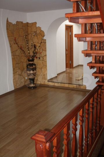 Коттедж 397 м² на участке 42 сот.