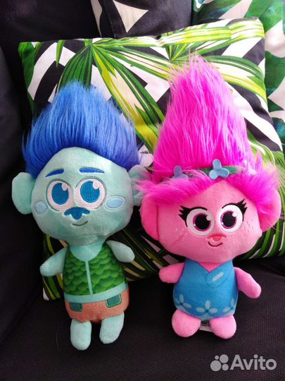 Тролли Розочка и Цветан