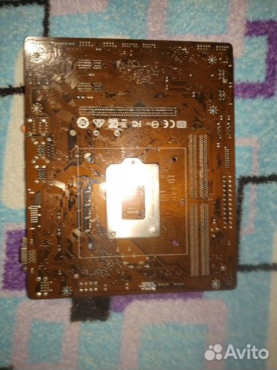 Материнская плата