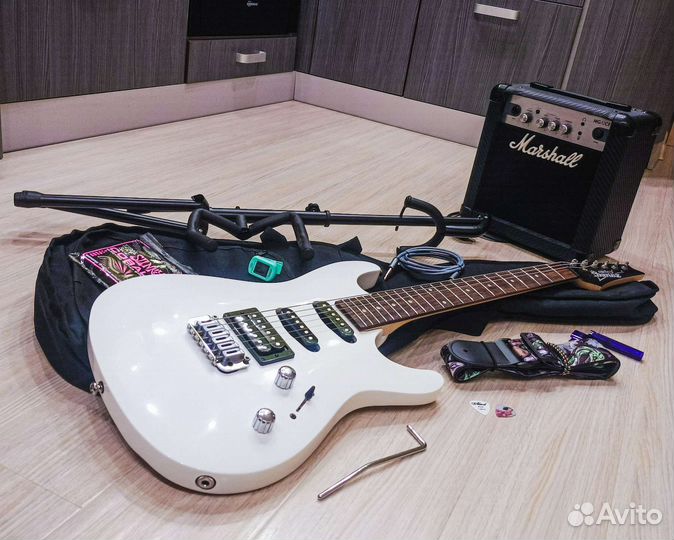 Электрогитара Ibanez GSA60 + Marshall и Комплект