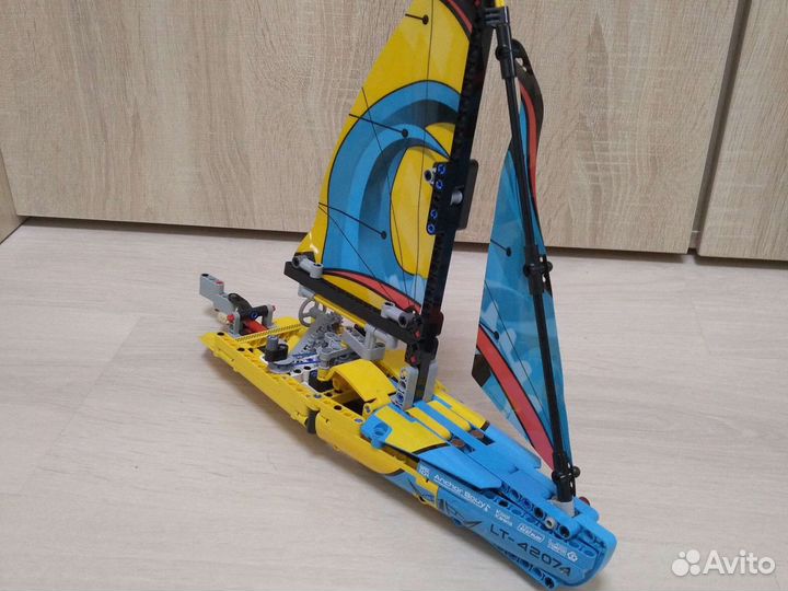 Lego technic гоночная яхта 42074