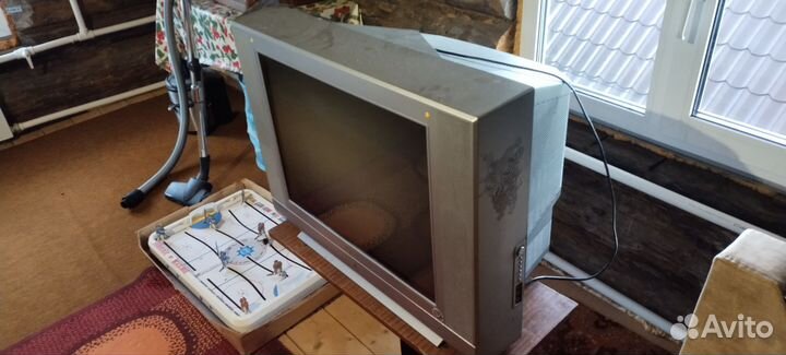 Телевизор Hitachi