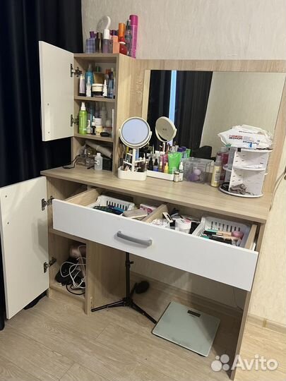 Туалетный столик