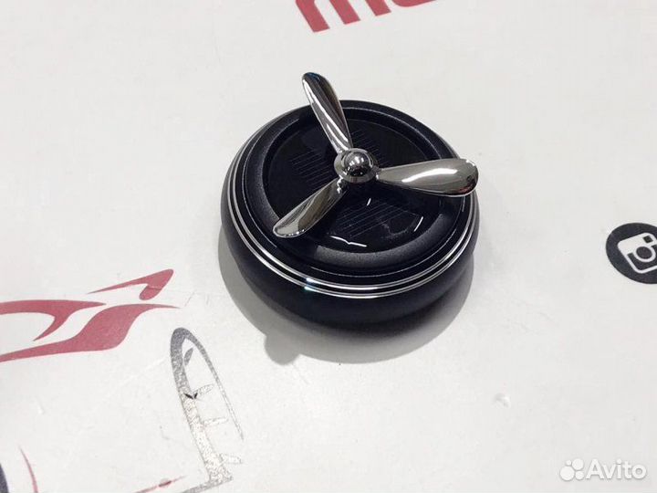 Ароматизатор на парприз в виде винта черный