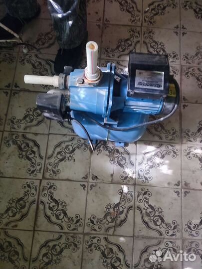 Насос для откачки чистой воды