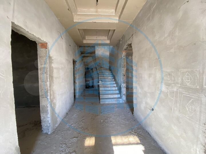 Дом 375 м² на участке 8,1 сот.