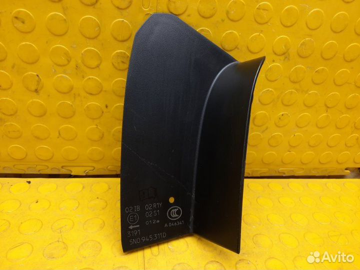 Накладка фонаря задняя левая Skoda Octavia cwva