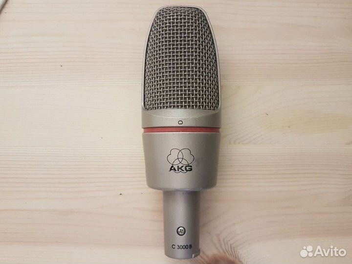 Студийный микрофон AKG 3000B