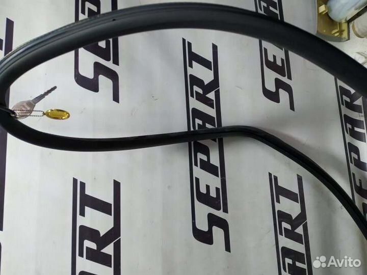 Уплотнитель двери Volkswagen Golf Gti VI 2.0 CCZ