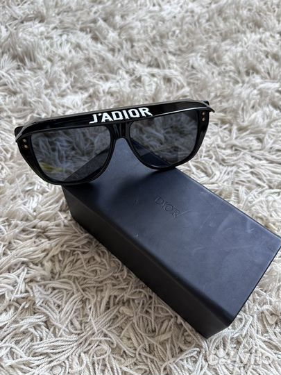 Солнцезащитные очки Dior