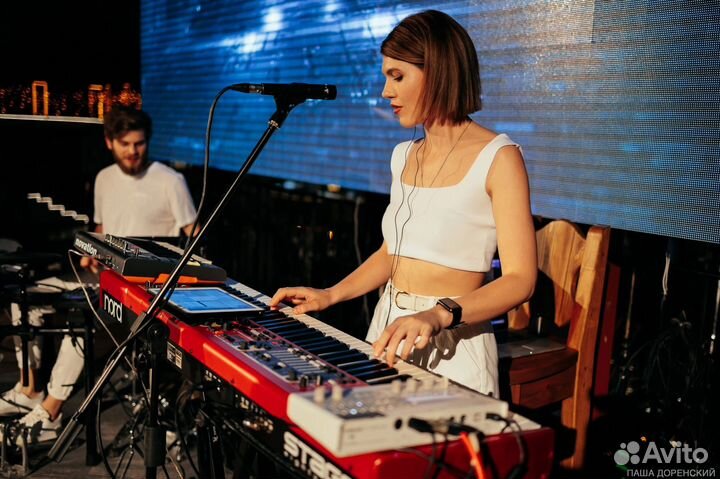 Музыкант на мероприятие, пианист, велком