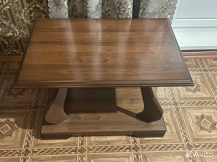 Журнальный стол