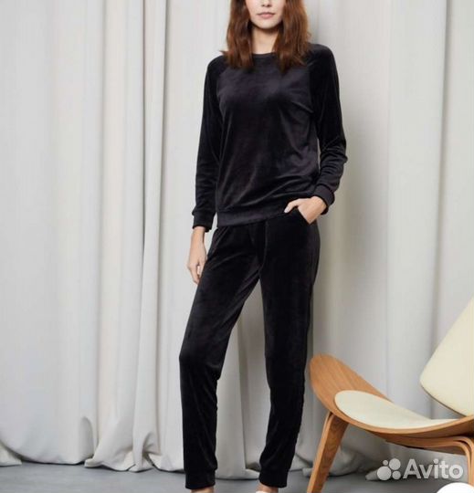 Костюм женский