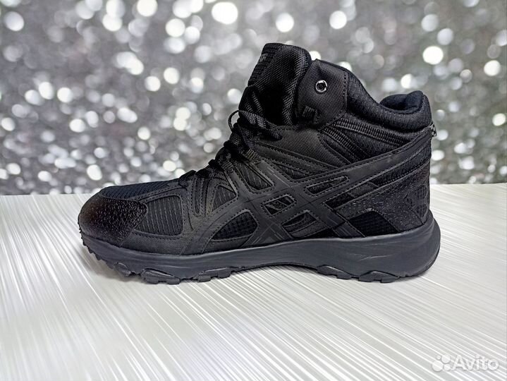 Кроссовки Asics зимние