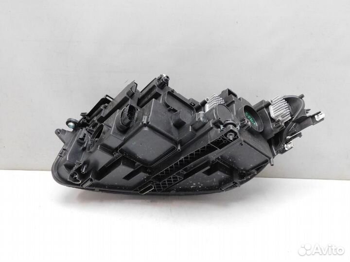 Фара правая Volkswagen Tiguan