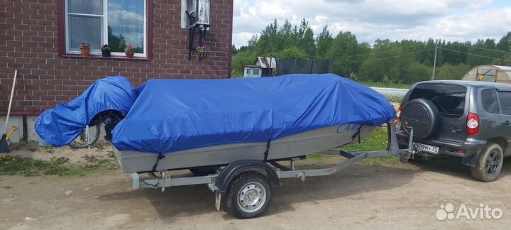 Лодка с мотором