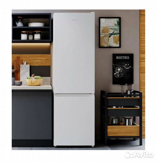 Холодильник No Frost Hotpoint HT 4200 W белый