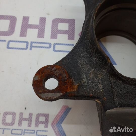 Поворотный кулак передний правый KIA venga