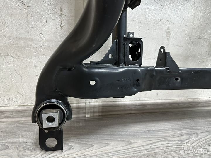 Подрамник передней подвески Mercedes A1673308300