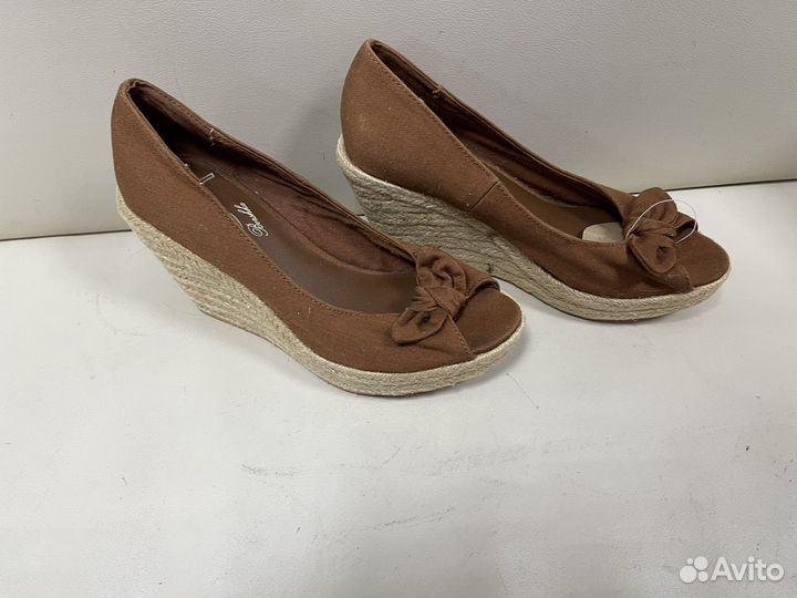 Обувь женская летняя новая Bershka 35