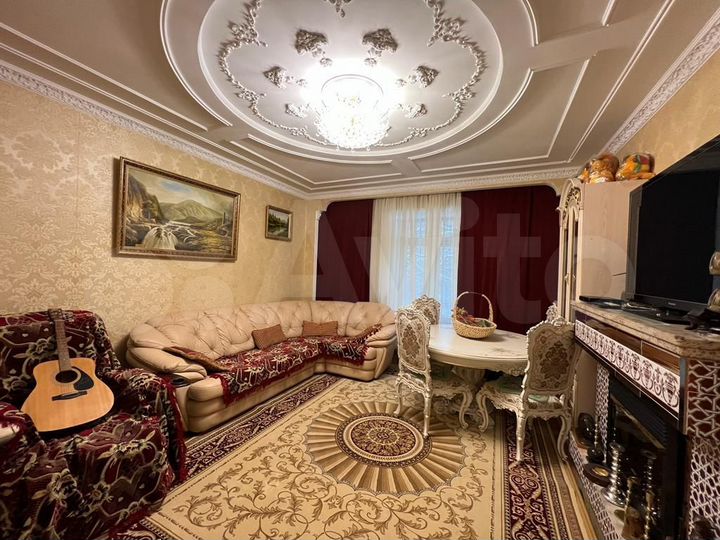 3-к. квартира, 82 м², 2/3 эт.