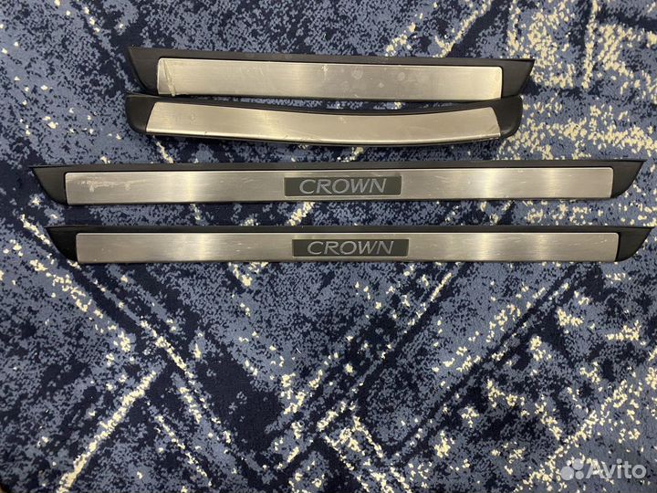 Порожки Crown GRS200