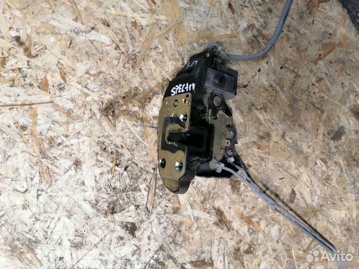 Замок двери задней Киа Спектра