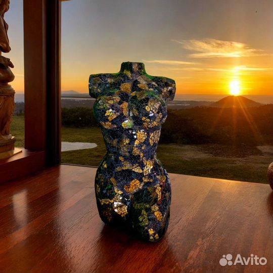 Светильник Статуя Черное Золото