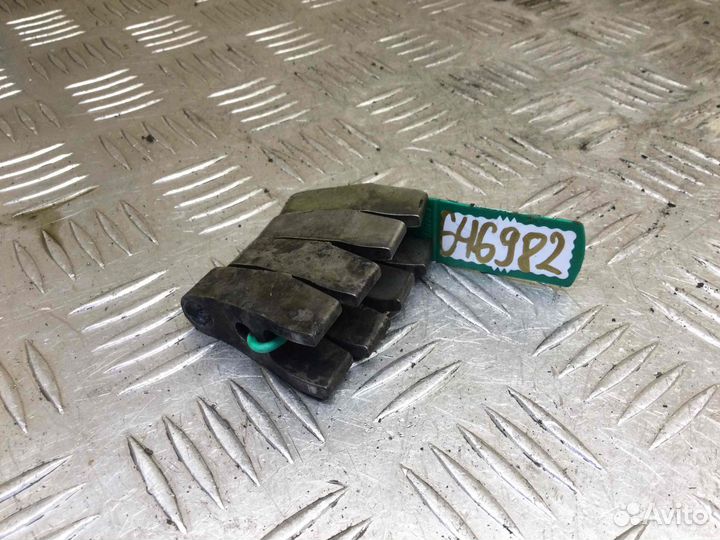 Скоба (кронштейн) крепления форсунки Mercedes Vito