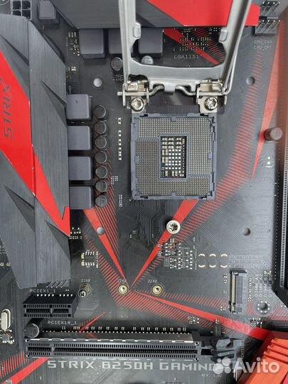 Asus ROG strix B250H gaming Cокет 1151