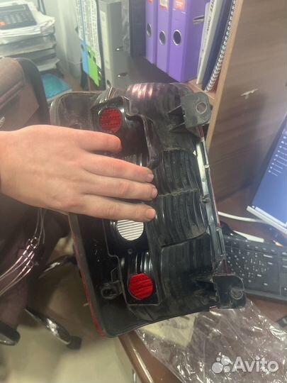 Фонарь задний левый volkswagen caddy