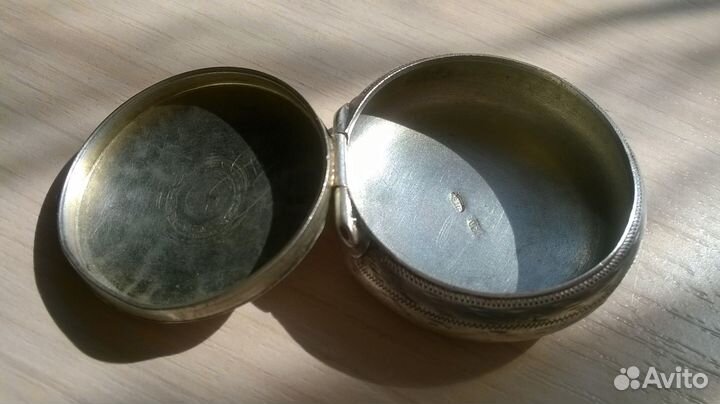 Антикварная серебряная таблетница 916 проба изо