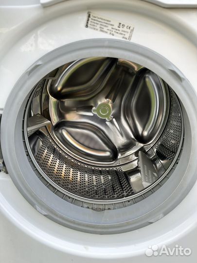 Стиральная машина с баком