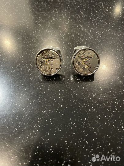 Запонки мужские в виде механизма часов