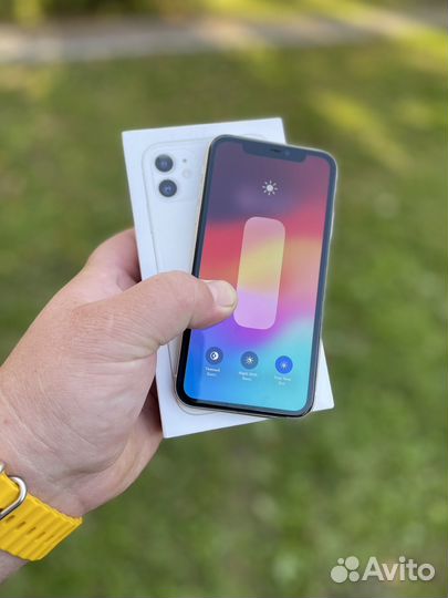 iPhone 11, 64 ГБ
