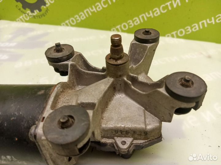 Моторчик стеклоочистителя передний Kia Rio 1 1.6