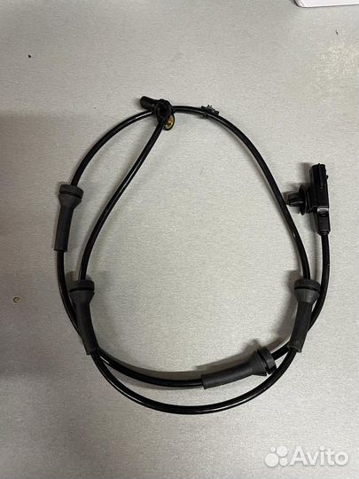 Датчик ABS задний Nissan Patrol Y62