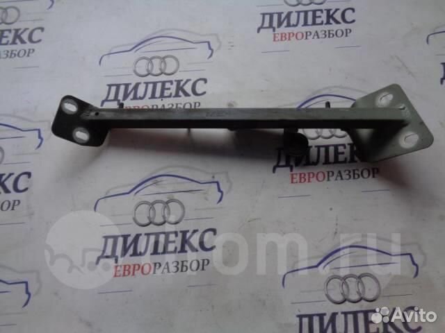 Элемент передней панели левый Audi A8 D3 4E 200