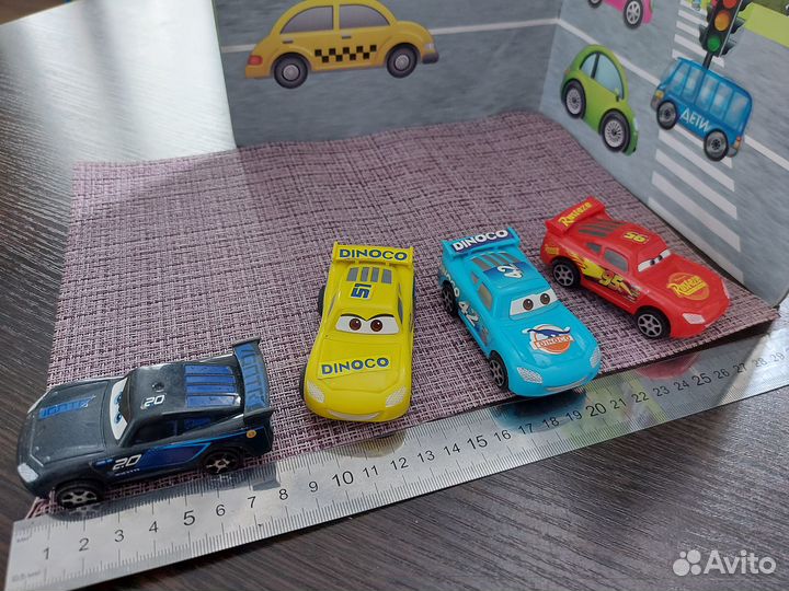 Набор машинок