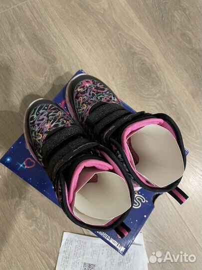 Ботинки демисезонные для девочки Skechers