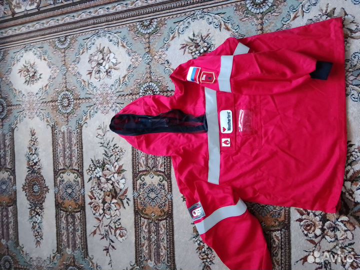 Защитный костюм