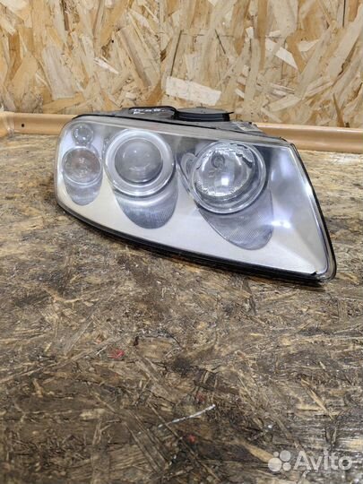 Фара Правая Фольксваген Туарег 1 7L6941016BJ Галог