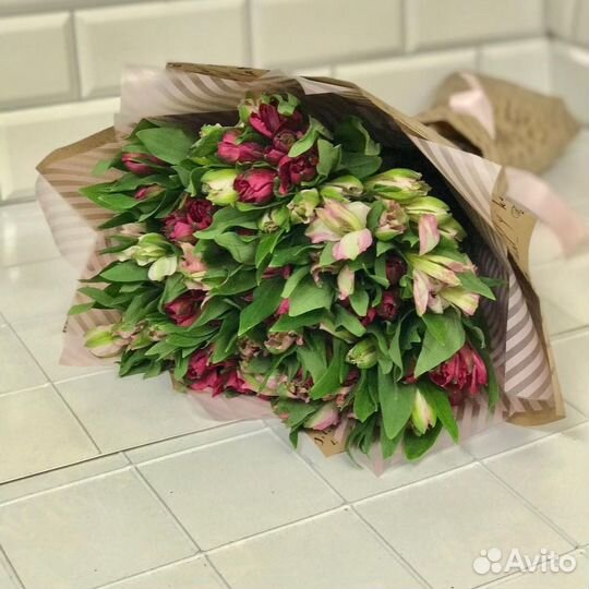 Цветы. Букет из альстромерии. Доставка цветов