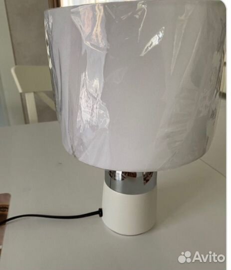 Лампа настольная прикроватная