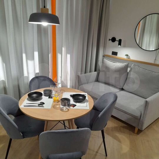 1-к. квартира, 42 м², 1/18 эт.