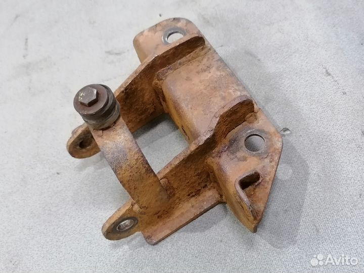 Кронштейн опоры кпп для BYD F3 2006-2013