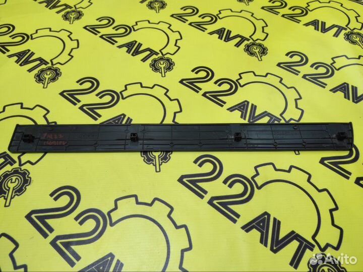 Накладка на порог внешняя передняя левая Nissan