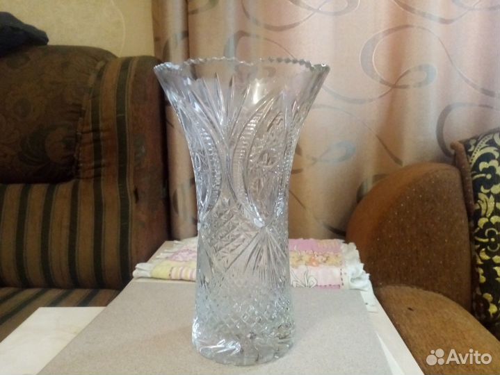 Ваза хрустальная