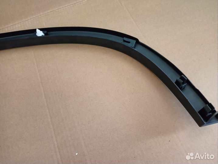 Накладка крыла заднего Volkswagen Tiguan