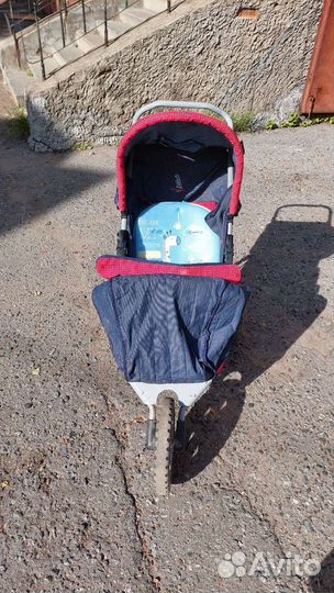 Прогулочная коляска детская складная